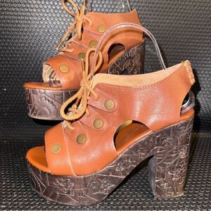 Free People Farrah Brown Leather Platform Clog Sandals Womens Size 37 (6.5)